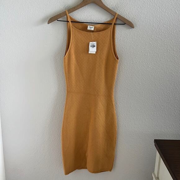 Abercrombie & Fitch Dresses & Skirts - NWT Abercrombie & Fitch Golden Mustard High Neck Stretchy Dress XS